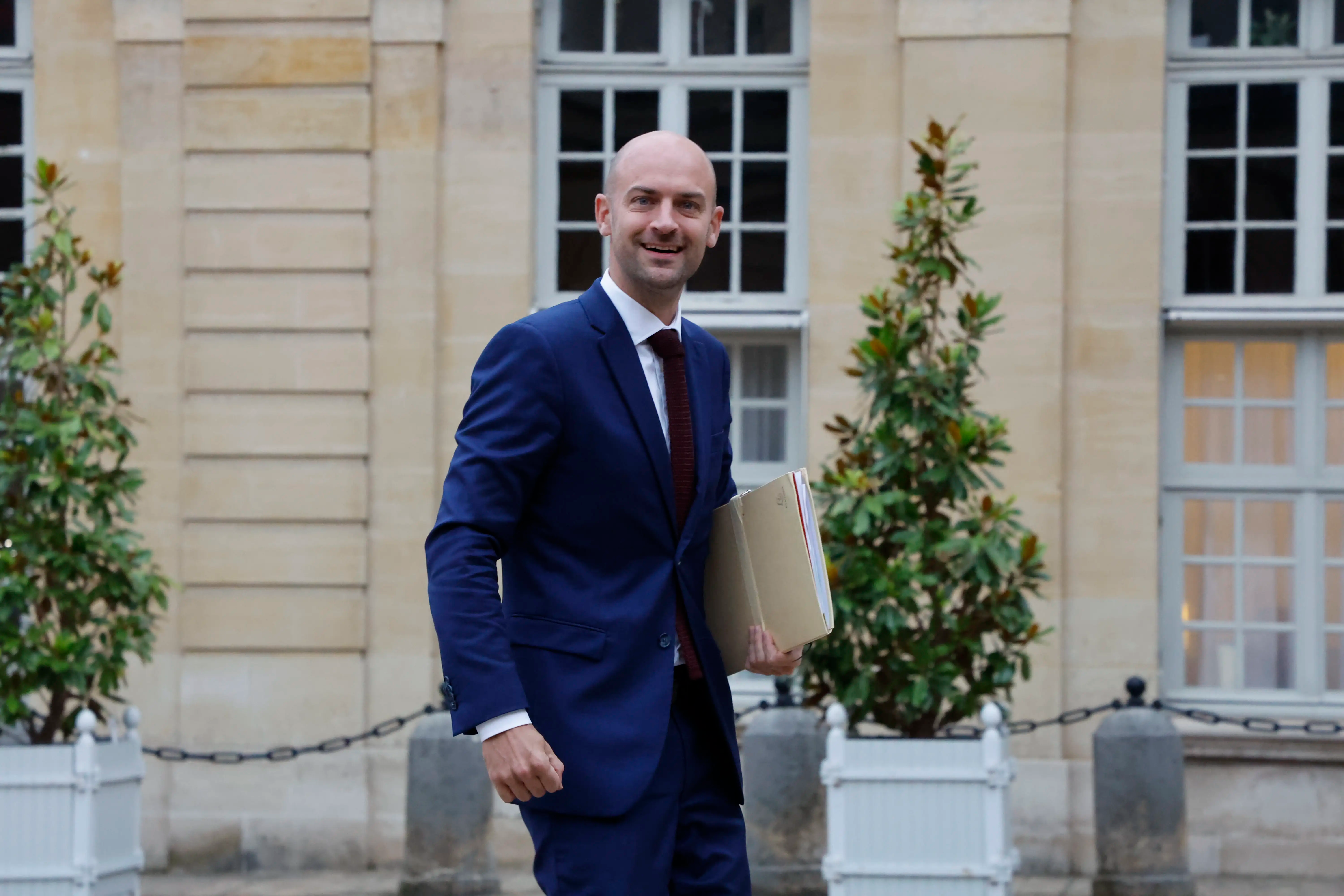 法国外长表示 美以对伊行动未经安理会审议 不具合法性