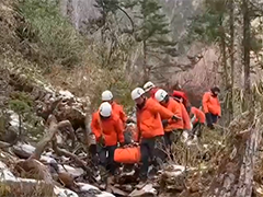 云南迪庆虎跳峡接连发生游客安全事故