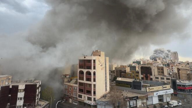 伊朗首都德黑兰接连遭到密集空袭