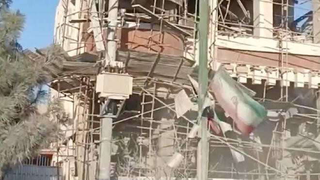 伊朗选举最高领袖的机构大楼遭袭