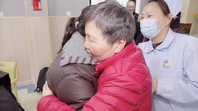 走失28年 聋哑母亲终与子女团圆!