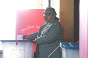 尼泊尔 新一届众议院选举进行投票