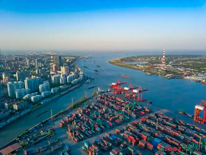 2月物流业景气指数回落 市场预期向好