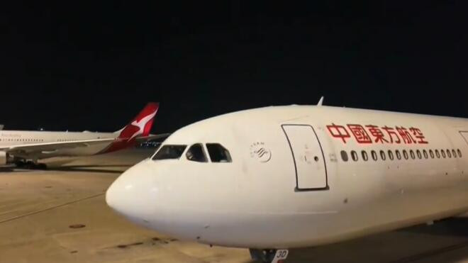 中东滞留台胞今日凌晨抵达上海中转返台