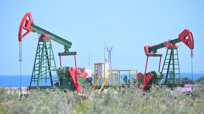 七国集团领导人开会讨论释放石油储备