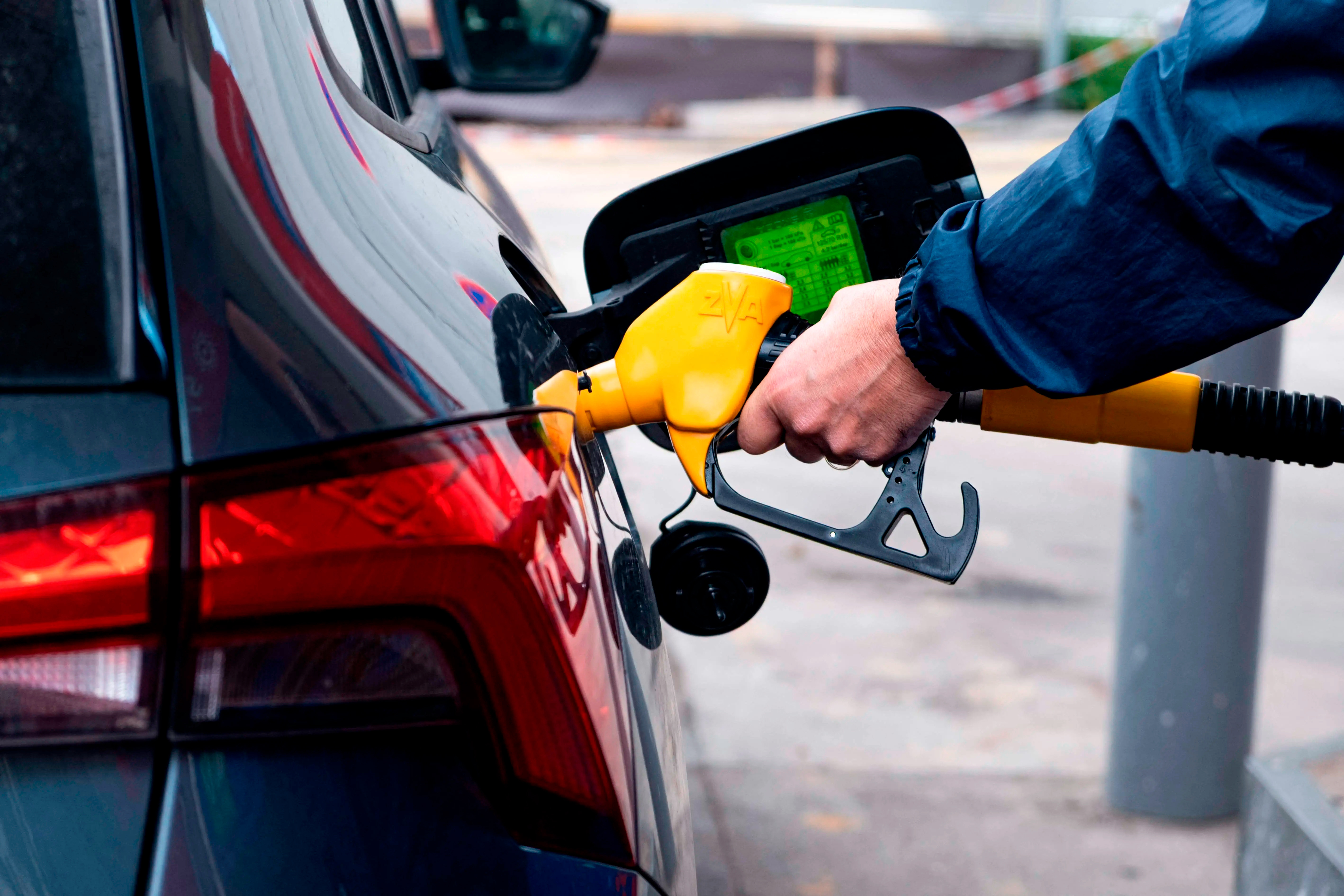 国际油价12日大幅上涨