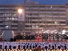 韩国民众谴责美以 悼念伊朗遇难学童