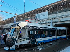 俄罗斯莫斯科西北部发生有轨电车相撞事故