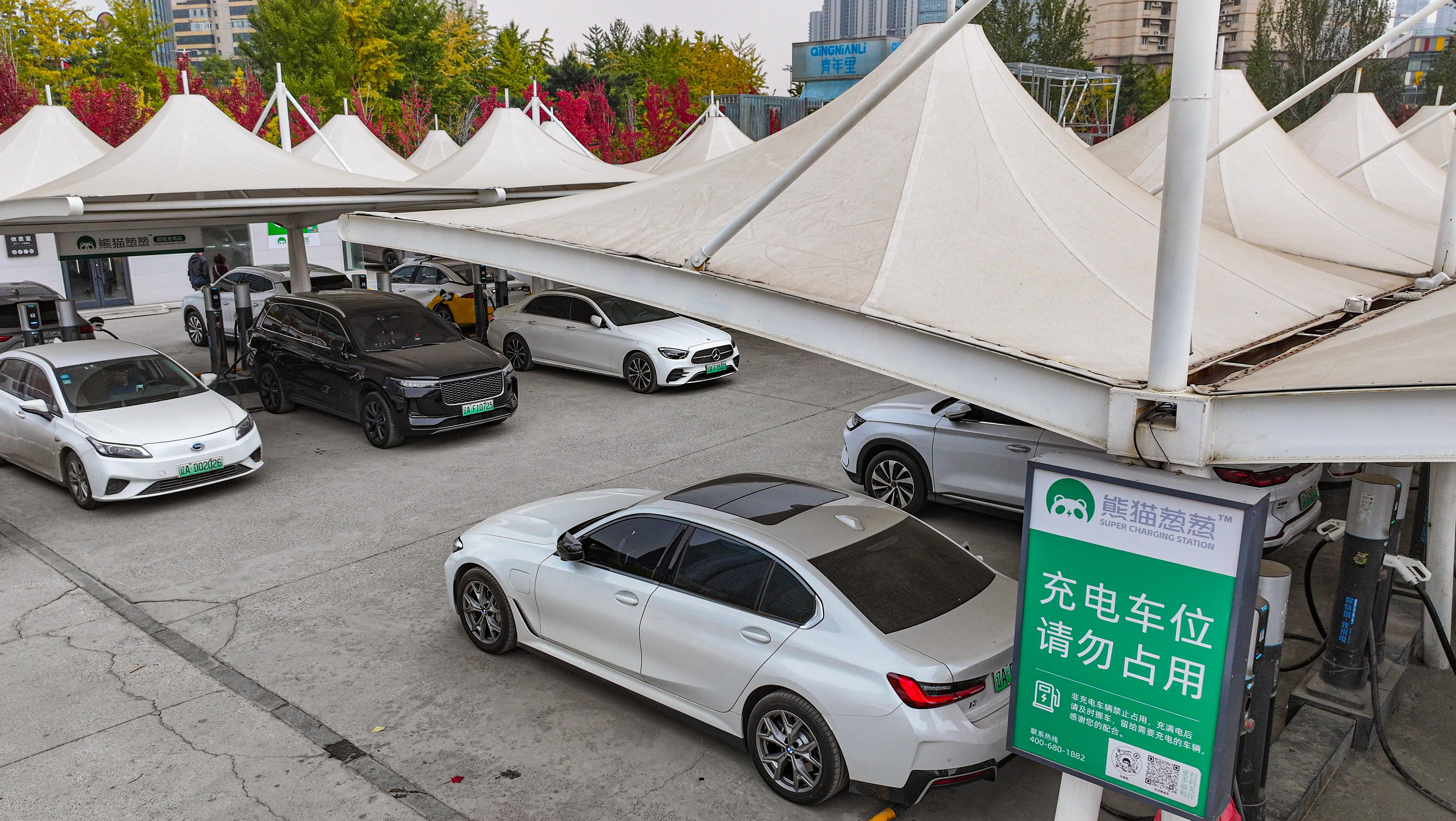 2026年春运全国高速公路 新能源汽车总充电量超4亿千瓦时