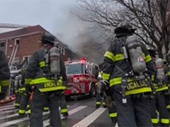 美国纽约市住宅楼发生火灾 致4死多伤