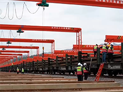 渝昆高铁云南段今天开始铺轨