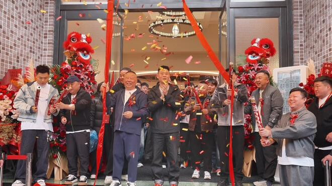 郭德纲、于谦领衔 上海德云社剧场迎来开业首秀