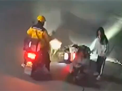 姐妹俩遭犬只追咬 外卖小哥出手相救