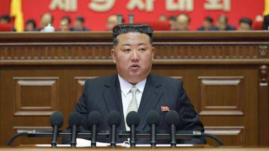 金正恩再次被推举为朝鲜国务委员长