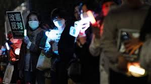 日本数千名民众举行集会 抗议高市修宪企图