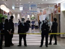 日本东京商业区发生持刀伤人事件