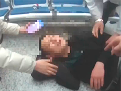 旅客突发疾病 民警实施心肺复苏救人