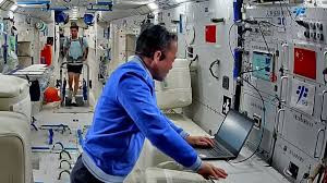 神舟二十一号乘组在轨工作 多项实（试）验与演练有序推进