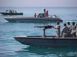 伊朗议会国安委通过霍尔木兹海峡管理方案