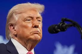 特朗普威胁谈不成就炸岛