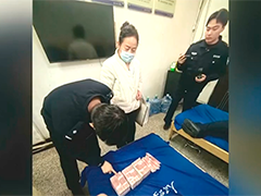 交接现场警方精准拦截 守住女子35万元现金