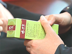 免费旅游当诱饵 假道士诊病兜售"神药"