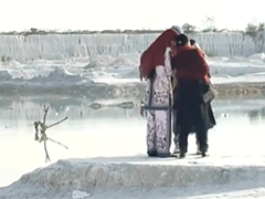 印度一大理石废料场成网红打卡地 专家提醒污染隐患