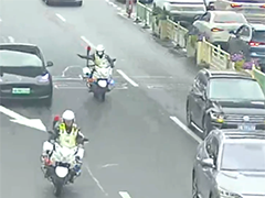 两岁娃误食消毒水 民警四分钟"抢"出生命通道