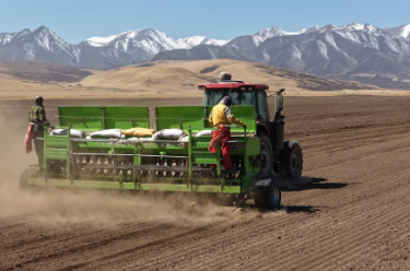 全国春耕生产大面积展开