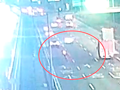 上海摩托车违法上外环 为避处罚折叠号牌