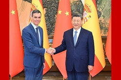 习近平会见西班牙首相