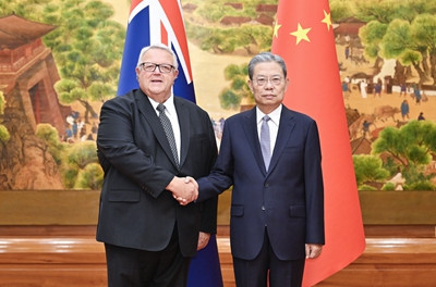赵乐际同新西兰议长会谈