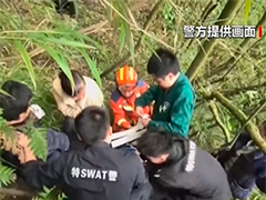 贵州绥阳 多部门联动 成功解救深山被困人员