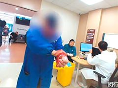 切割机割伤手腕 交警两度开道护送