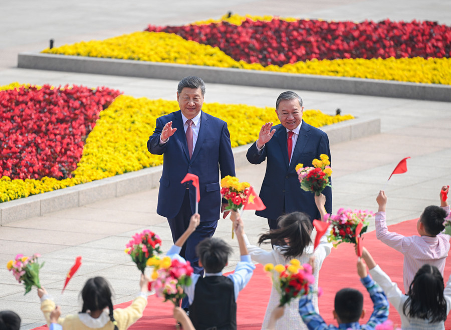 习近平举行仪式欢迎越共中央总书记、国家主席苏林访华