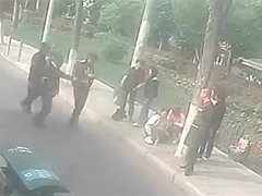 乘客两次晕倒 公交司机暖心守护