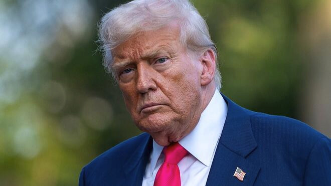 特朗普称对伊"不想仓促行事"仍保留军事选项