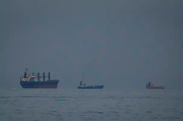 英美领导人讨论霍尔木兹海峡通航紧迫性