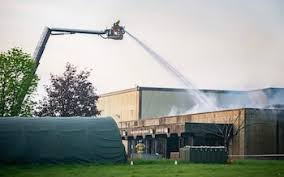 英国一基地起火 美用其展开对伊军事行动