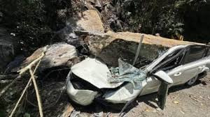 英国北爱尔兰一警局附近发生汽车爆炸