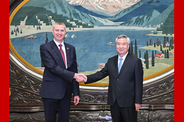 李希会见白俄罗斯总统办公厅代表团