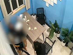 上海母子争吵少年离家 民警化解矛盾