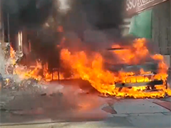 江苏无锡新能源车行驶中起火 底盘磕碰引发爆燃