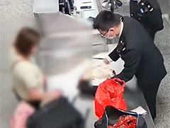 130公斤黄金!特大走私团伙被查 三人携带大量金饰 背后隐藏跨境走私链条