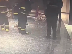 插线板不当使用隐患大 引发火灾敲响警钟