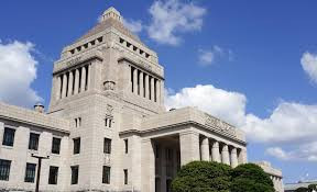 日本正式就"紧急事态条款"构想展开讨论
