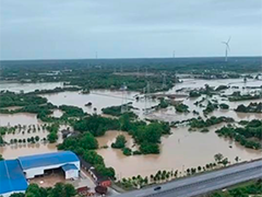 强降雨持续 各地各部门积极应对