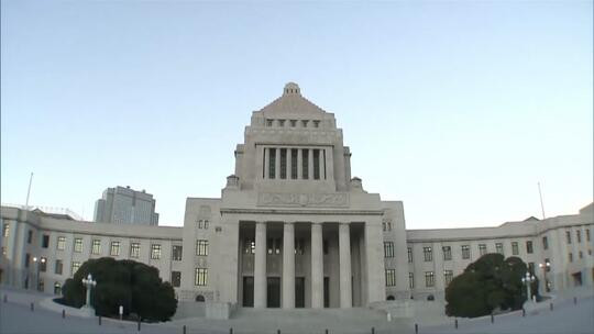 自民党要求设立防卫费增额目标