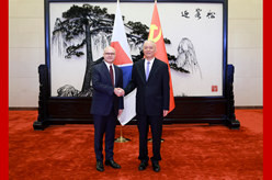 蔡奇会见塞尔维亚前进党代表团