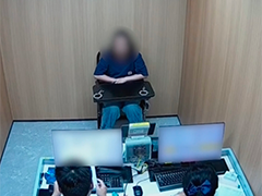 女子持两本护照"调包"登机 依法被查